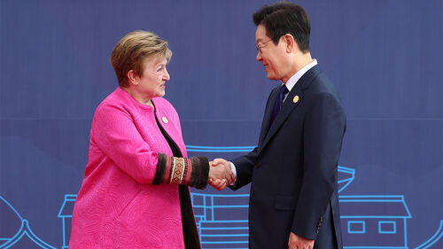 이 대통령, IMF 총재 접견…"한국경제 빠르게 회복되고 있어"