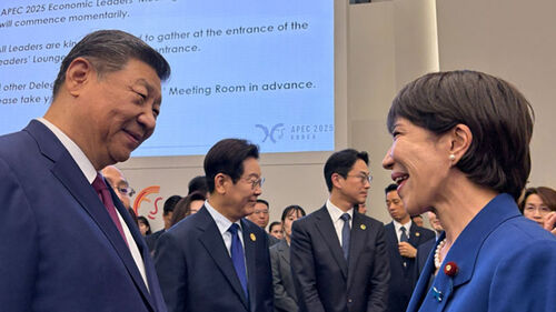 시진핑 "협력" 다카이치 "관계 심화 희망"…30분간 회담