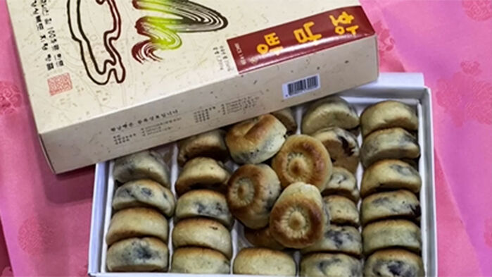 '경주의 맛' 보자기 싼 황남빵…시진핑 "맛있게 먹었다"