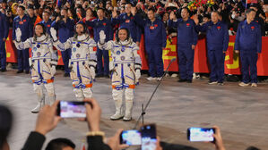 중국, 유인우주선 선저우 21호 발사…생쥐 4마리 사육 실험