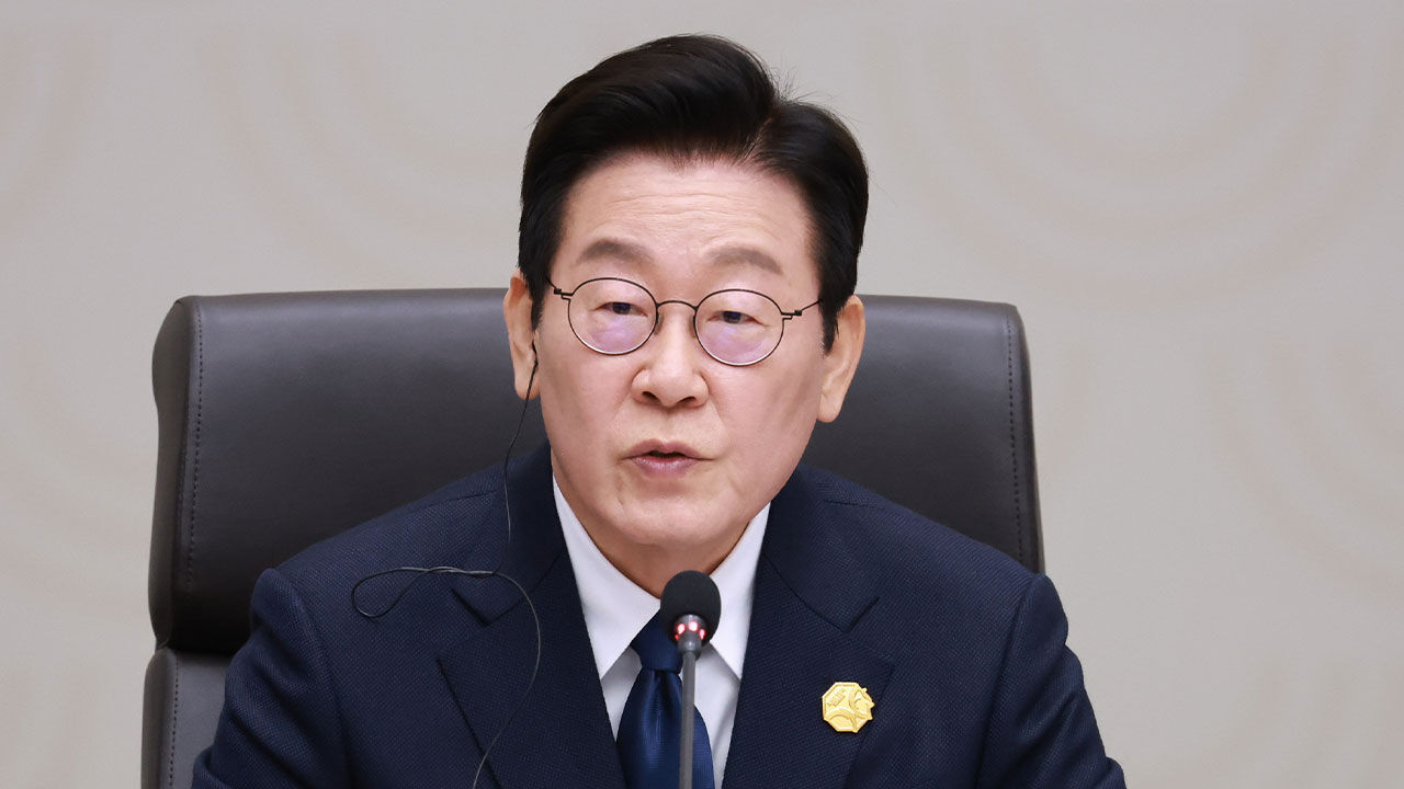 이 대통령 "한반도 평화는 필수…대승적 선제 조치 지속할 것"