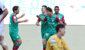 '환상 오버헤드킥' 쐐기골…대전 4연승