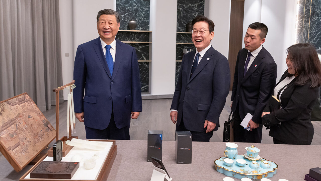 시진핑 선물은 샤오미15 울트라…LG 디스플레이 탑재