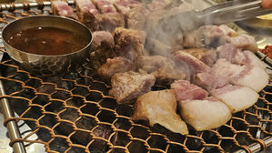 한국-싱가포르 정상회담 계기 제주산 소·돼지고기 국내 첫 싱가포르 수출