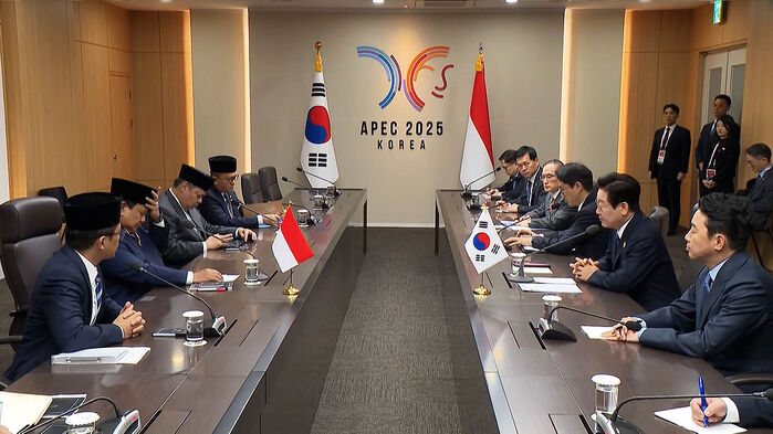 '한-싱가포르'로 대단원…12차례 릴레이 정상회담