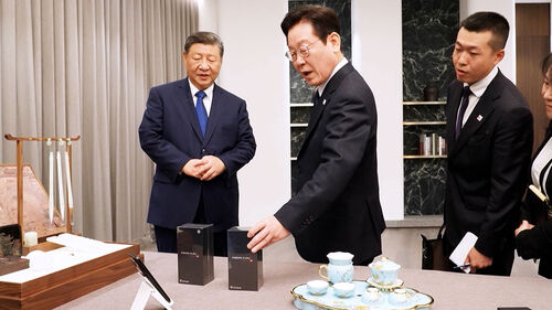 샤오미폰에 뼈 있는 농담…선물로 본 정상외교