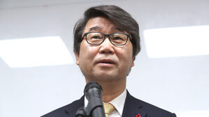 경사노위 위원장에 김지형 전 대법관…"사회적 약자 보호 힘써"