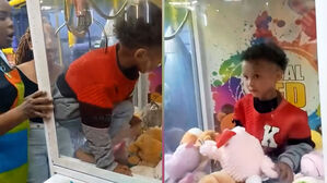 "인형뽑기 기계 안에 사람이" 발칵…아찔 사고에 결국