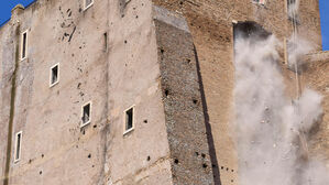 14세기부터 서있던 로마 콘티탑, 보수 공사 중 내부 붕괴