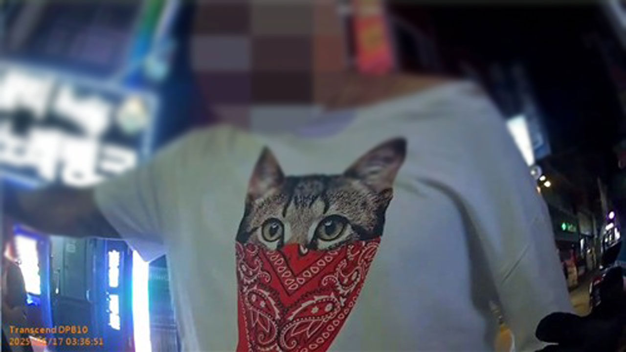 행패 부리는 B씨 (사진=경기 평택경찰서 제공, 연합뉴스)