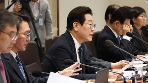 이 대통령 "마른 펌프 방치하면 고통만…재정 마중물 삼아야"