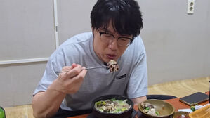 "성시경 지난 5월에도…" 700만 원 바가지 논란 뭐길래