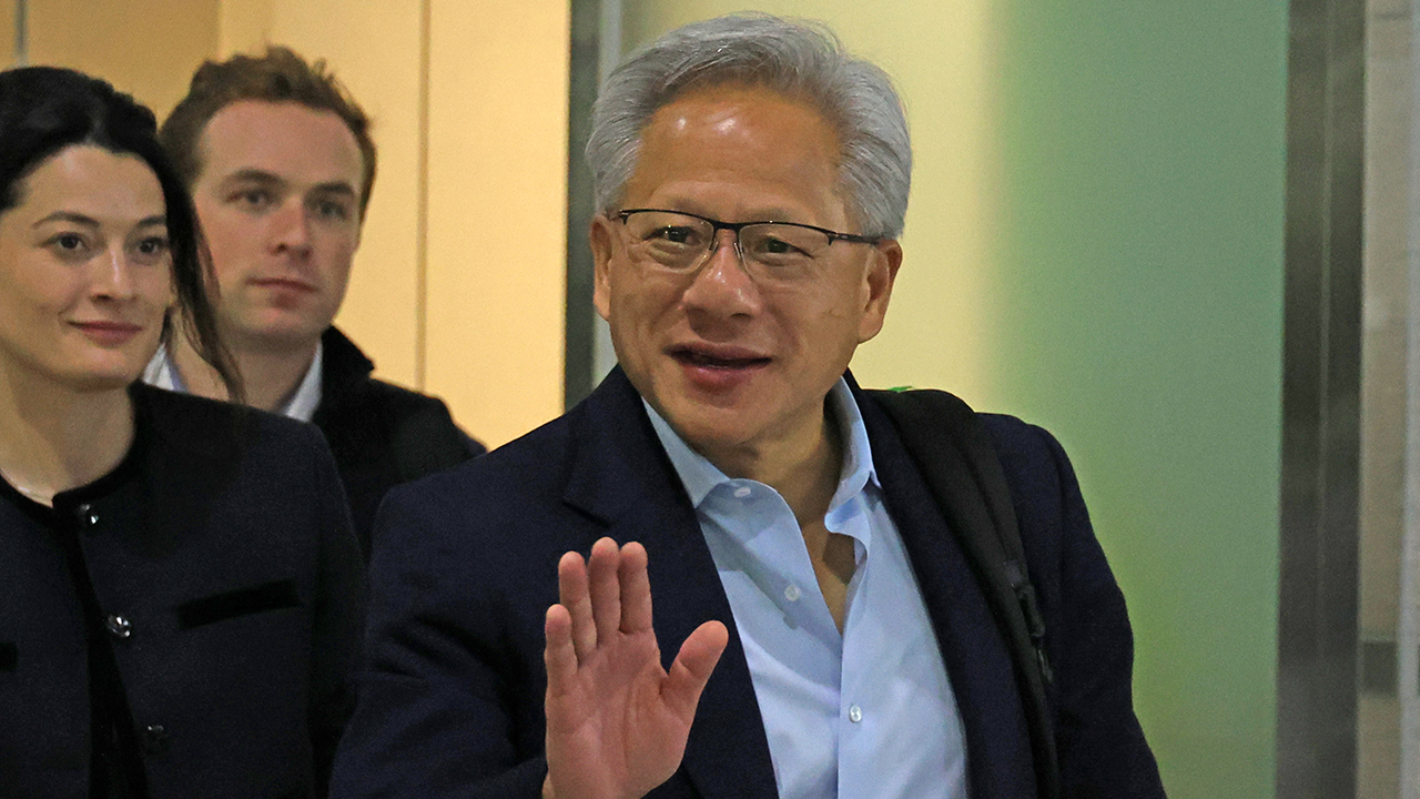 중국 수출 빗장 풀린 <!HS>엔비디아<!HE> H200…미중 AI 패권경쟁 영향은?