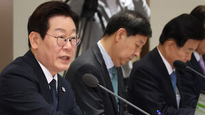 '응급실 뺑뺑이 방지법' 국무회의 통과…'근로자의날'은 '노동절'로