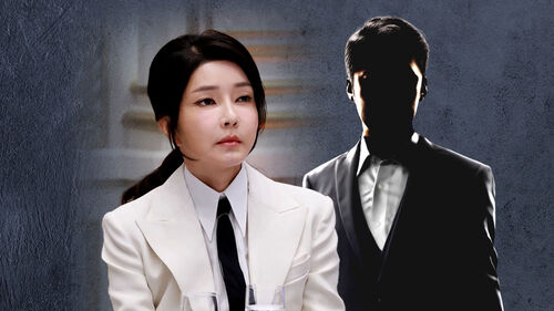 [단독] 판도라 폰 열렸다…김건희-의문의 남성 수백 개 문자