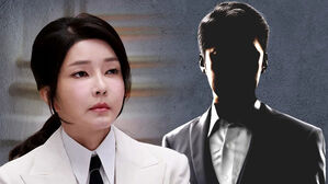 [단독] '판도라 폰' 열어보니…의문의 남성과 수백개 문자