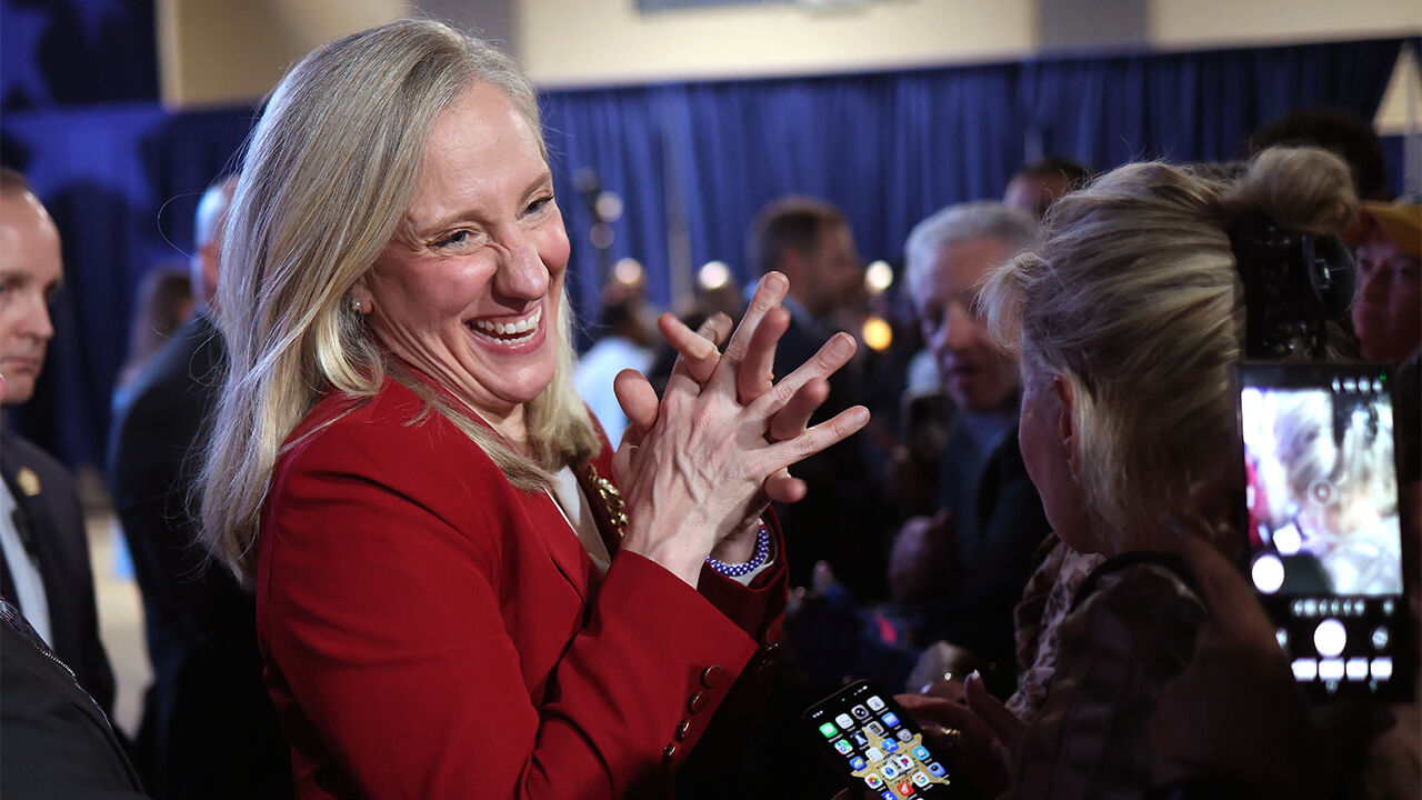 뉴욕시·버지니아·뉴저지주 선거 민주 싹쓸이…트럼프에 견제구