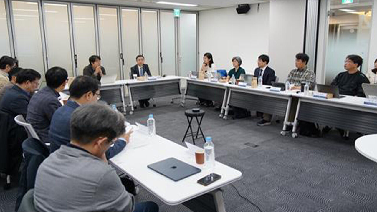 "AI 기본 사회 정착 책임감"…국가AI전략위, 중장기 전략 토론회