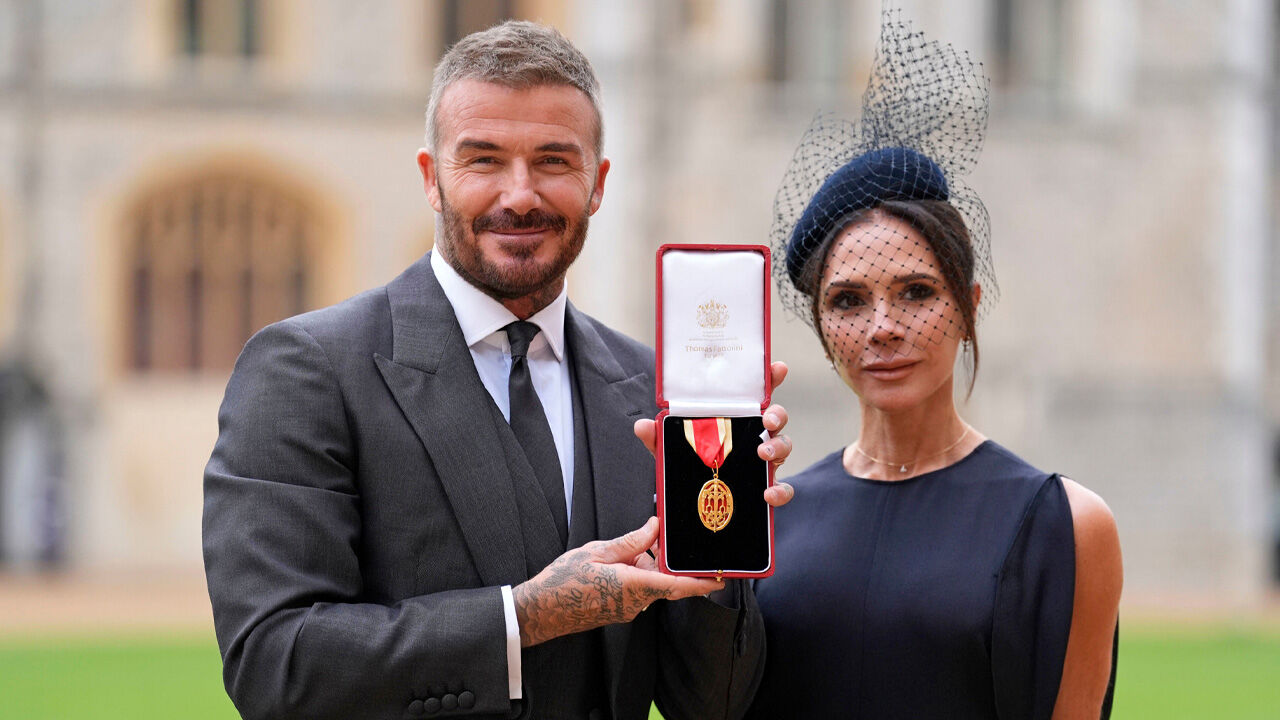 베컴, 영국 찰스 3세로부터 기사 작위 받아…배경음악 '골든'