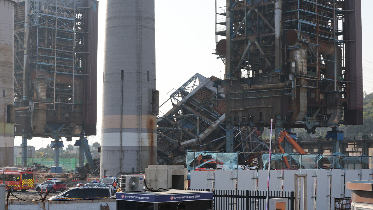울산 발전소 붕괴 매몰 작업자 1명 사망…또다른 1명은 사망 추정