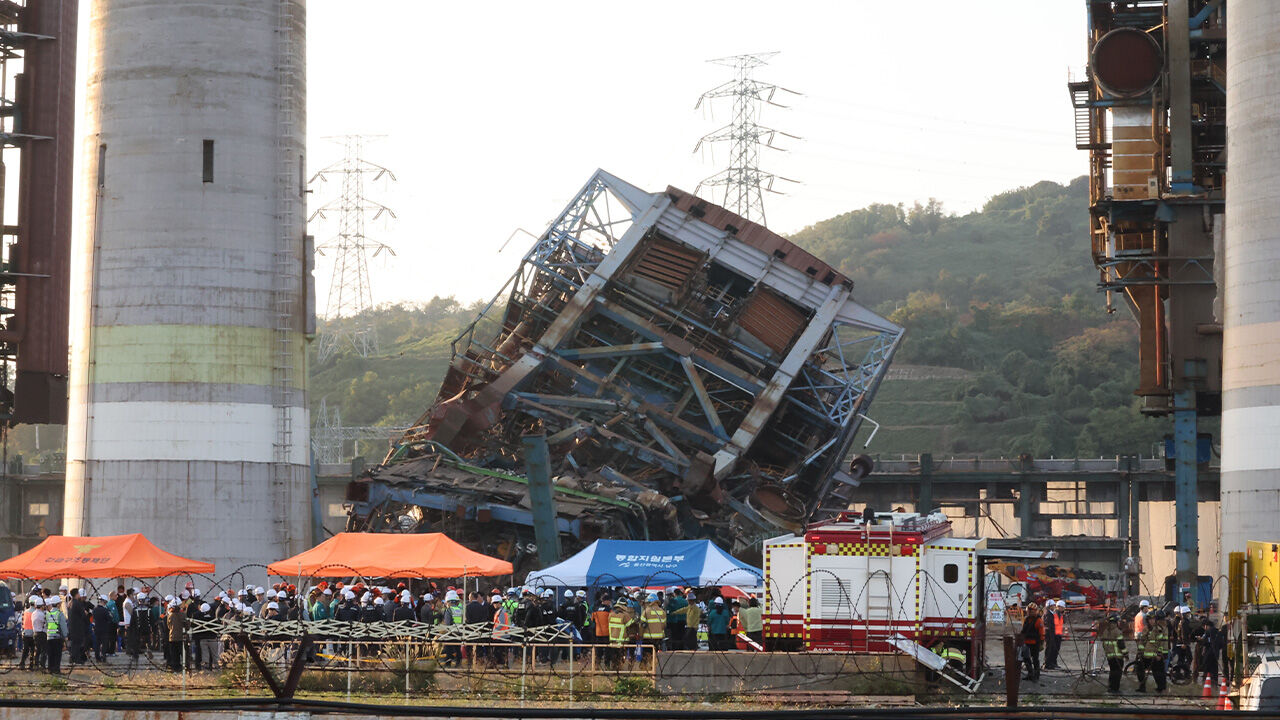 울산 발전소 붕괴 매몰자 1명 사망…다른 1명 사망 추정