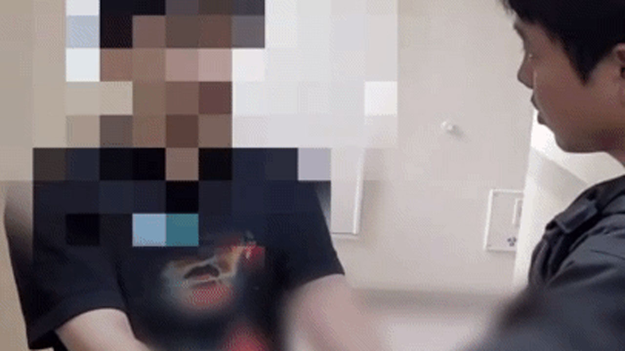 '참교육단' 총책 A씨 검거 현장 (사진=서울경찰청 사이버범죄수사3대 제공, 연합뉴스)