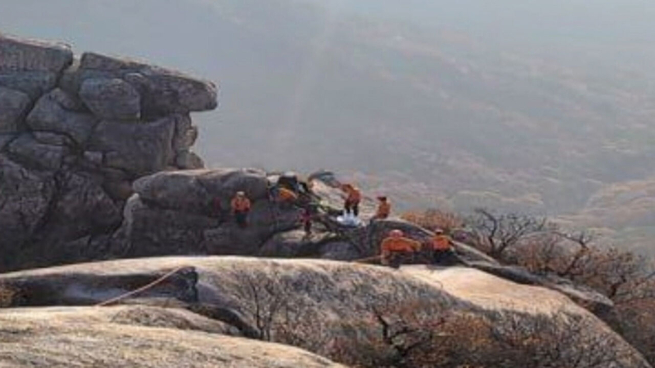 북한산에서 등산하던 70대 여성 추락사