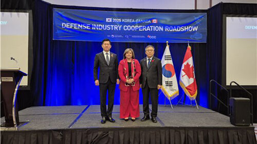 방사청, 캐나다서 방위사업 박람회…"캐 잠수함 협력할 것"