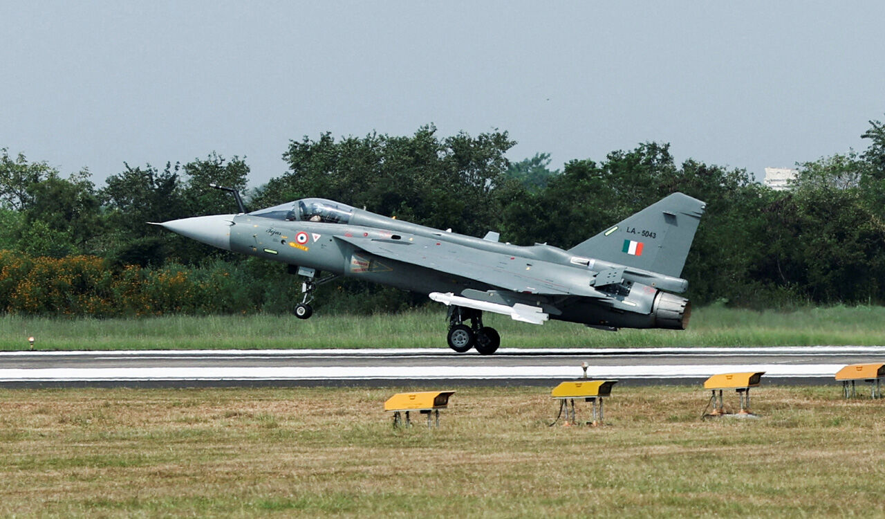 인도, 미 전투기엔진 대량 도입 계약…무역 갈등 해소될까