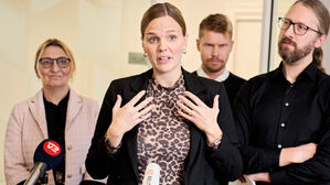 "15세 미만 SNS 접속 금지 추진"…덴마크, 규제 착수