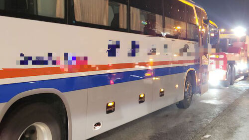 경부고속도로 서울요금소에서 고속버스 등 4대 추돌…10명 경상