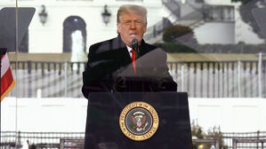 트럼프, BBC에 소송 경고…BBC회장 "판단오류 사과"