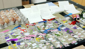 "헌신 잊지 않겠습니다"…손편지 든 여중생들이 향한 곳