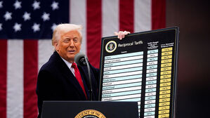 관세 재판 질까 걱정했나…"전 국민에 290만 원 지급"