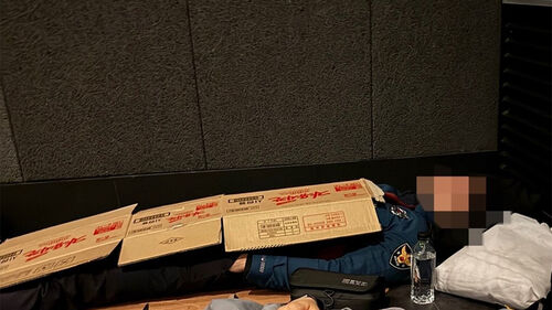 APEC 동원 경찰관 '분통'…이불 대신 박스·영화관 복도서 쪽잠