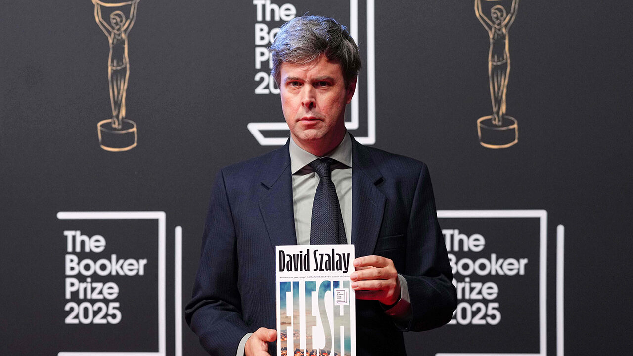 영국 부커상에 솔로이 '플레시'…한국계 미국인 작가 수전 최 불발