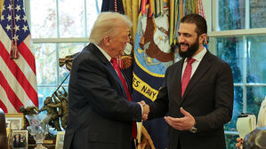 트럼프, '전 알카에다' 시리아 정상과 조용한 회담…제재 유예 선물