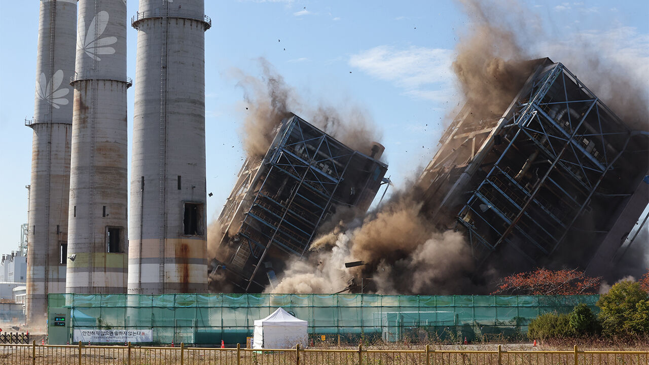 울산화력 4·6호기 발파 완료…안전 확인 후 구조 작업 예정