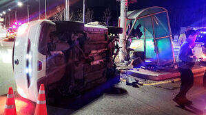 음주운전 차량이 신호 제어기 '쾅'…"면허 취소 수준"