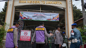 자카르타 고교 폭발사건 17살 용의자, 집에서 혼자 폭탄 제조