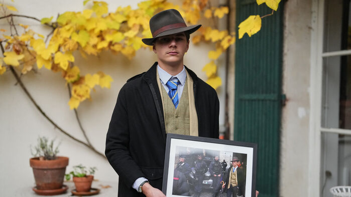 정체 드러낸 15세 고등학생 '페도라맨'