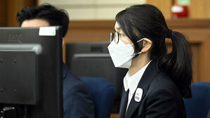 "혼자 중얼거려…전자장치라도 차겠다" 김건희 근황