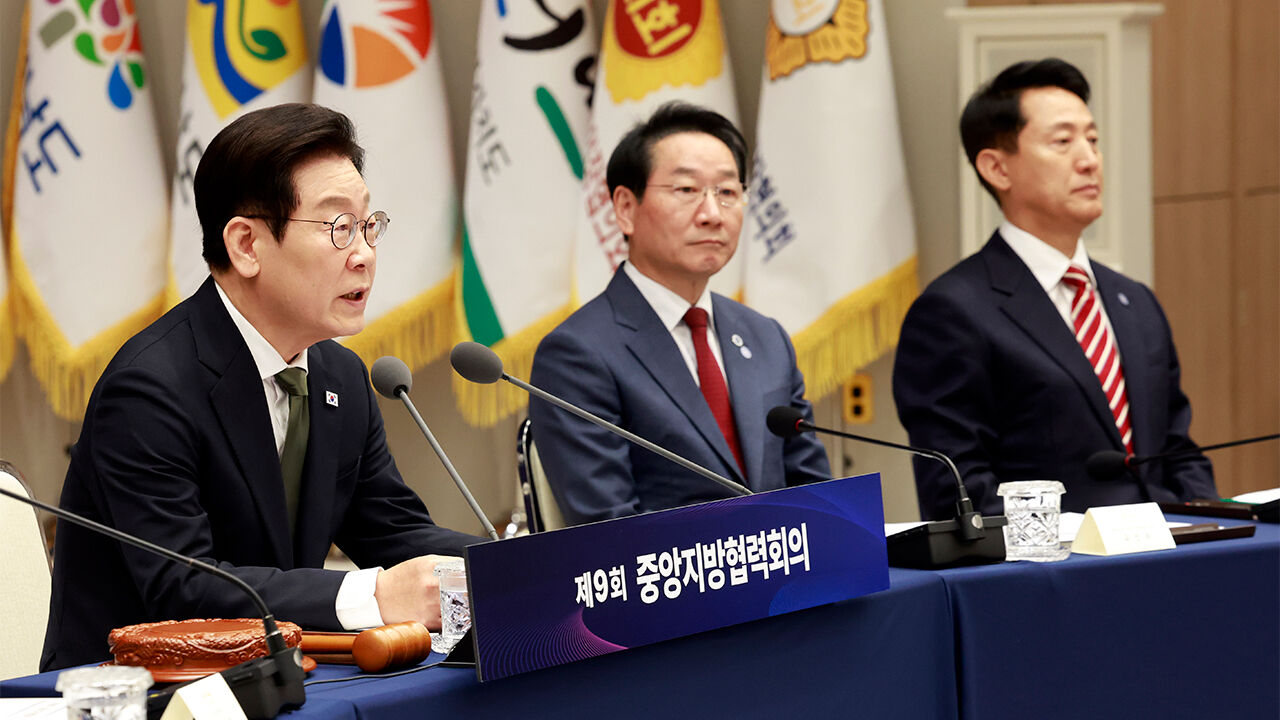 이 대통령 "수도권 일극 체제 개선해야…지방 우선할 것"