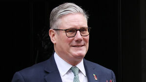 영국 총리 취임 16개월만에 '사퇴론'…노동당 지도부 혼란