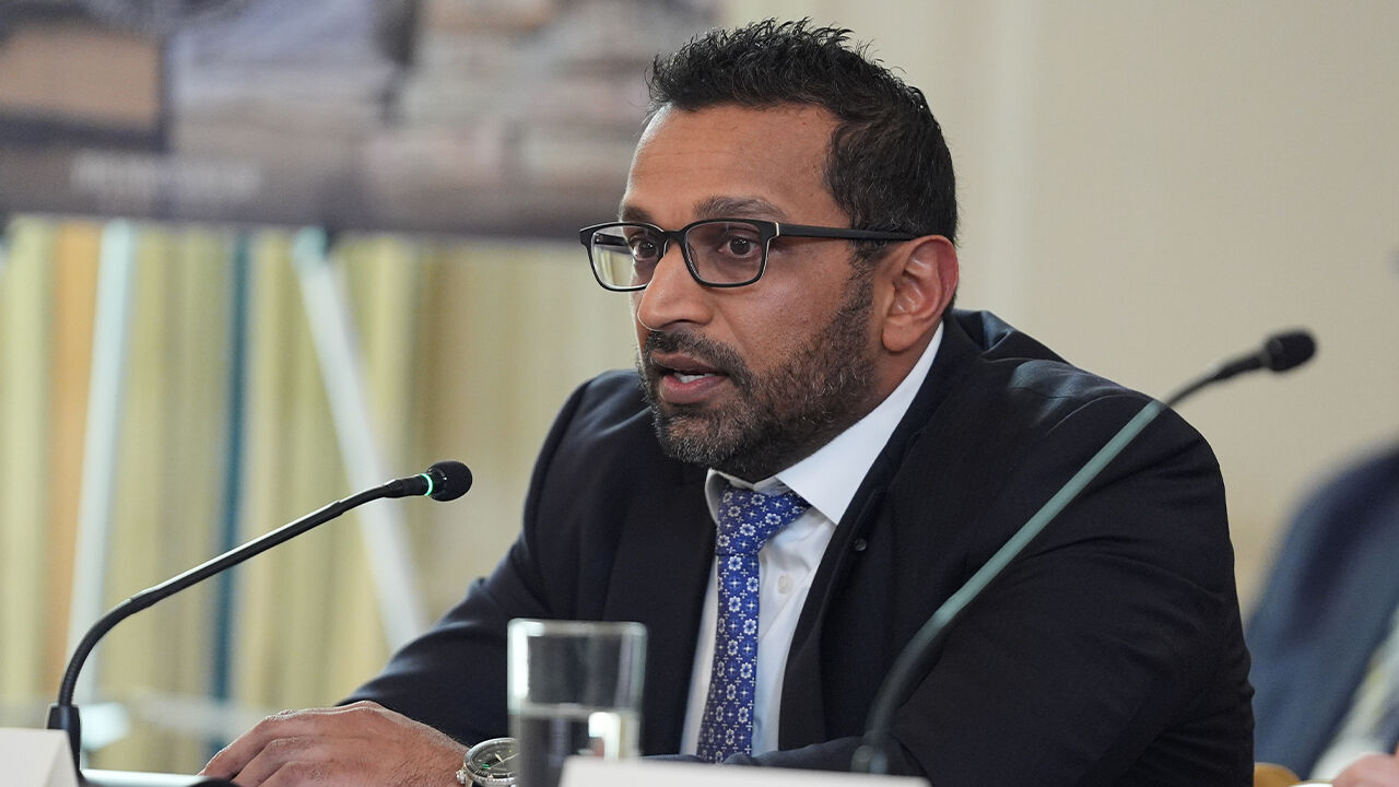 미국 FBI "중국, 펜타닐 원료 차단 계획 동의…이제 금지돼"