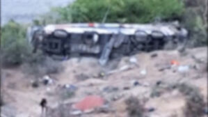 페루서 버스 계곡 아래 추락…최소 37명 사망