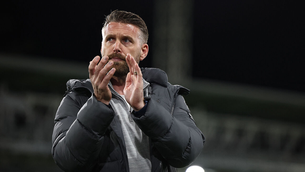 황희찬 소속팀 울버햄프턴, 새 사령탑에 에드워즈 선임