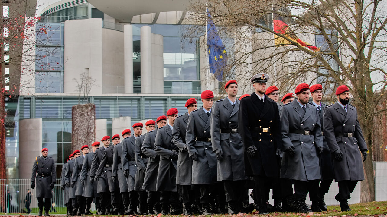 독일, 18세 남성 전원 징병검사…지원자 부족하면 징집