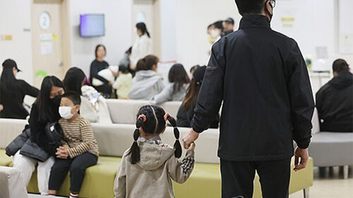 독감 환자 일주일새 2배 이상 늘어…어린이·청소년 중심 확산