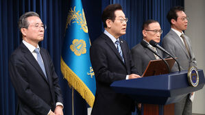 한미 무역·안보협상 명문화…자동차 관세 15%, 한국 핵잠 승인